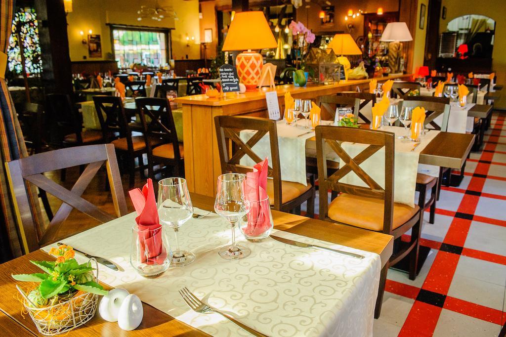 Hotel Restaurant La Couronne โรปเปนไฮม์ ภายนอก รูปภาพ